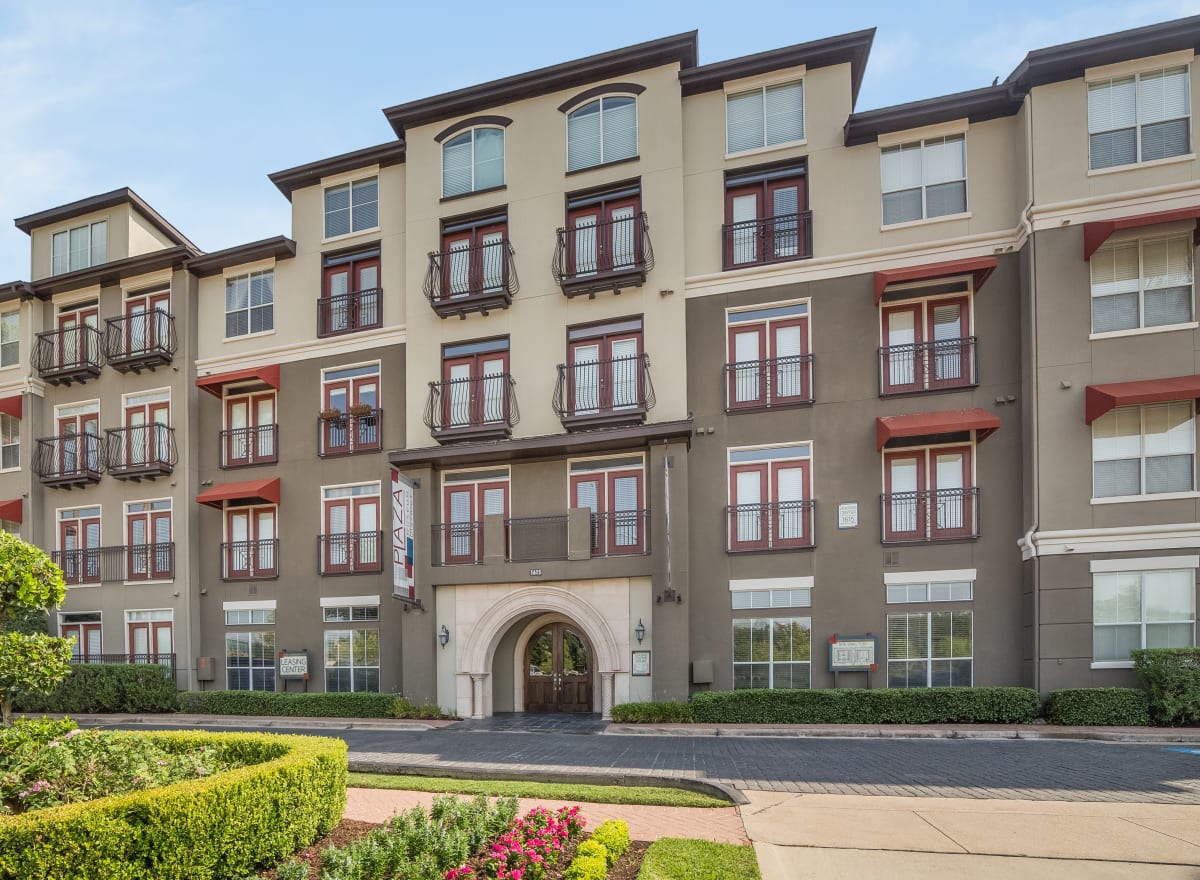 Photo Gallery Plaza Museum District Houston, TX Apartments